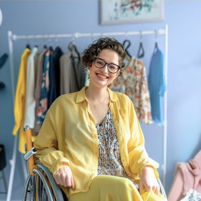 Vêtements adaptés pour les personnes en fauteuil roulant : Praticité et Style pour un Confort Optimal