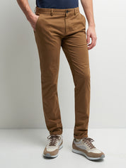 Chino slim en coton élasthane uni