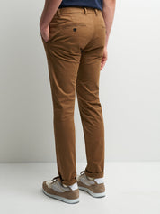 Chino slim en coton élasthane uni