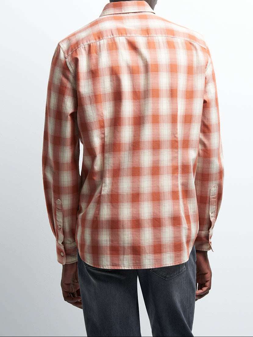 Chemise homme slim à carreaux coton biologique Devred adaptée handicap, version adaptée motricité fine réduite et hémiplégie – Adapt and Joy