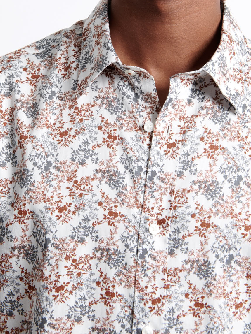 Chemise homme slim manches courtes 100% coton fleurie blanc cassé Devred, vêtement adapté personnes à mobilité réduite – Adapt and Joy