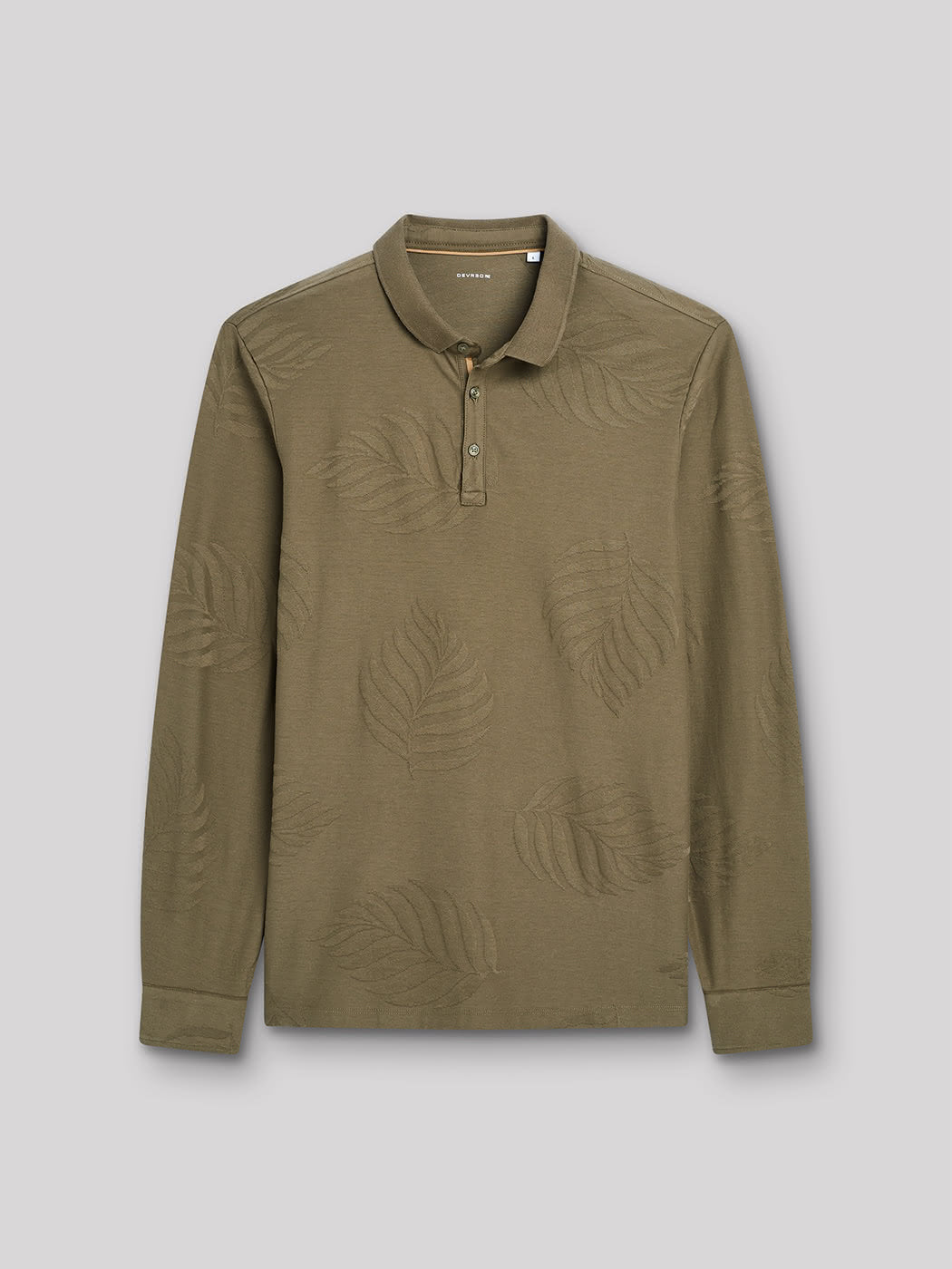 Polo Devred kaki à manches longues avec détails feuilles adapté par Adapt & Joy pour les personnes en situation de handicap ou seniors, facilitant l’habillage et le confort
